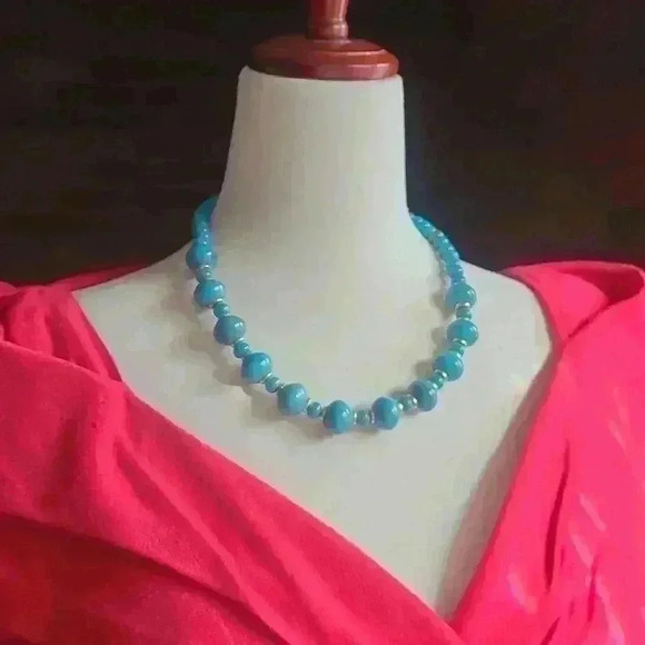 Vintage Turquoise? faux Turquoise with gold beads necklace - Picture 3 of 16
